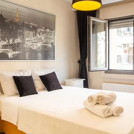 Pleasant Flat With Central Location And Balcony Close To Public Transporation In Karabaglar Izmir Apartmán *